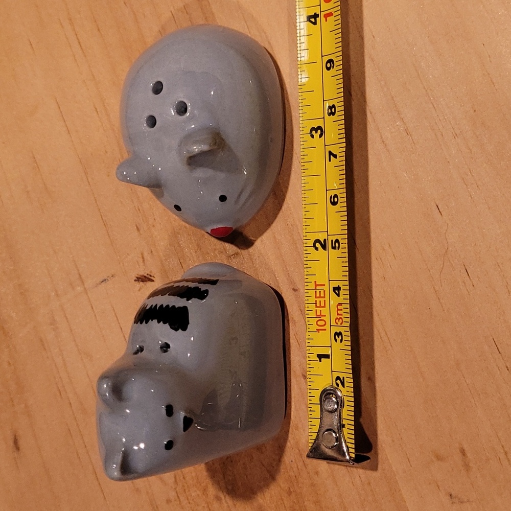 Novelty Gray Cat and Mouse salt & pepper shakers - Picture 5 of 6